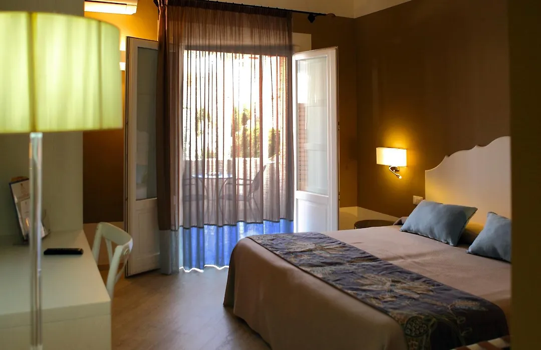Aegusa Hotel-1